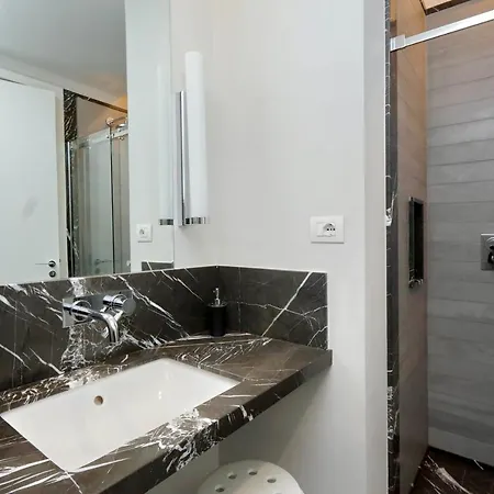 Apartman Romance Al Colosseo 2 *