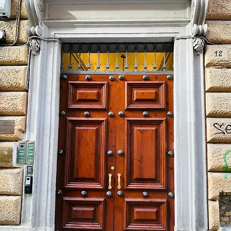 Romance Al Colosseo 2 Apartman *